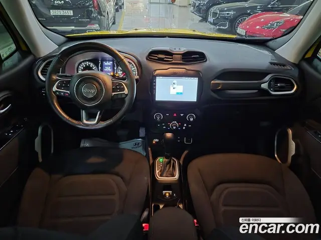Jeep Renegade 2018 2.4 автомат (гидро), миниатюра 9