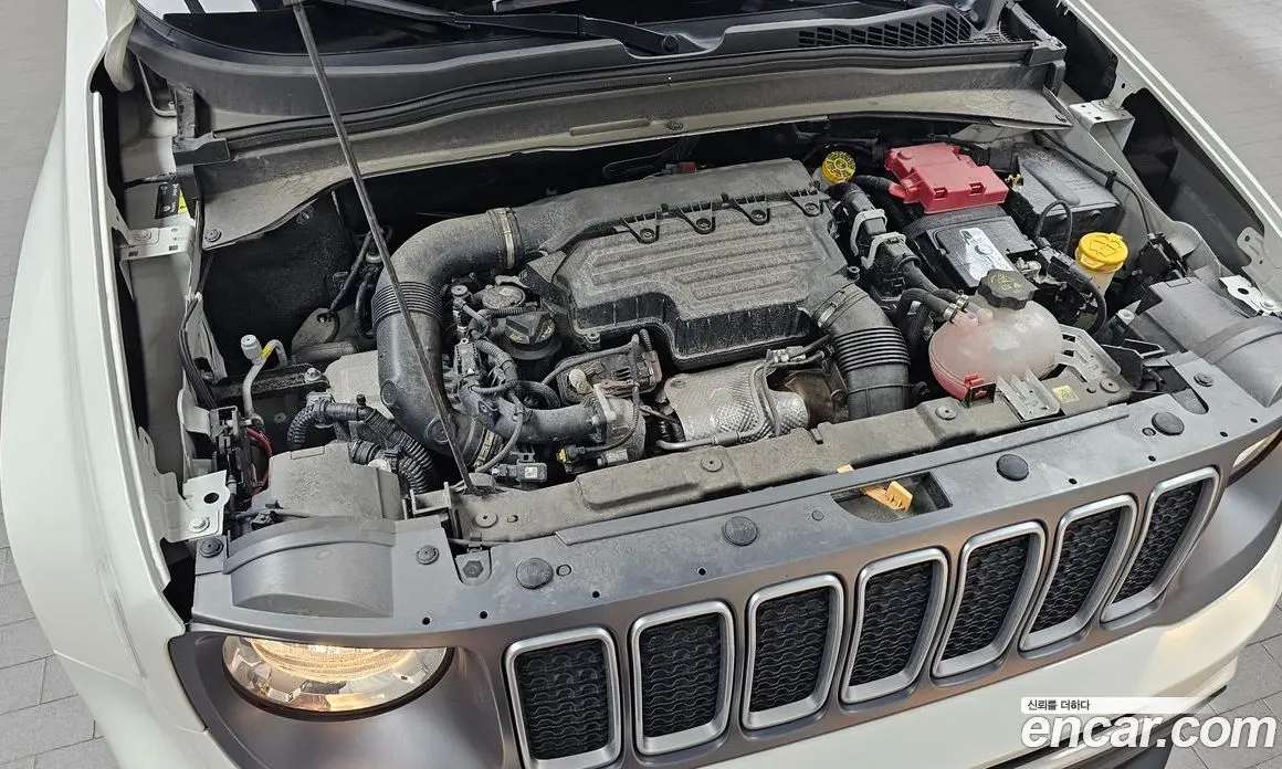 Jeep Renegade 2022 1.3 автомат (гидро), фото 6 Jeep Renegade 2022 1.3 автомат (гидро), фото 6
