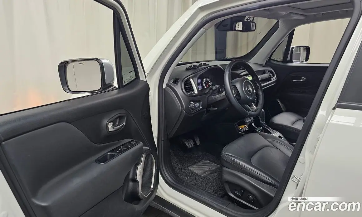 Jeep Renegade 2022 1.3 автомат (гидро), фото 10 Jeep Renegade 2022 1.3 автомат (гидро), фото 10