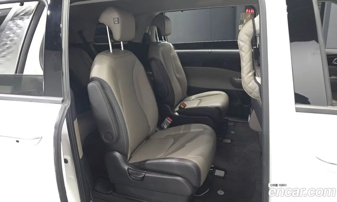 Kia Carnival 2024 2.2 автомат (гидро), фото 12