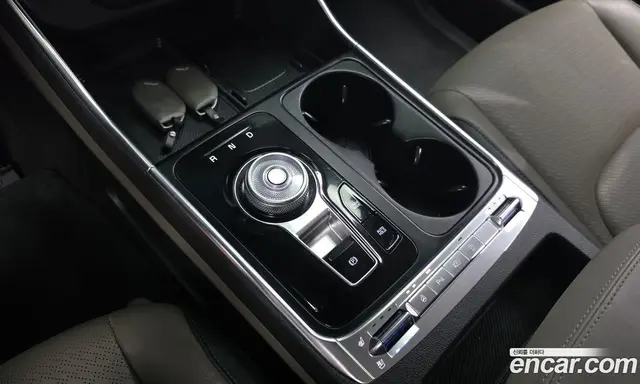 Kia Carnival 2024 2.2 автомат (гидро), миниатюра 9
