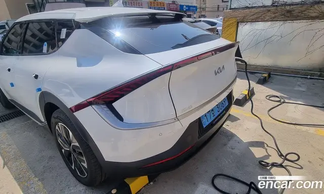 Kia EV6 2024 автомат (гидро), миниатюра 2