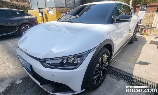 Kia EV6 2024 автомат (гидро), миниатюра 3