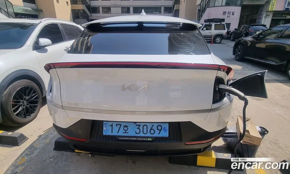 Kia EV6 2024 автомат (гидро), фото 4