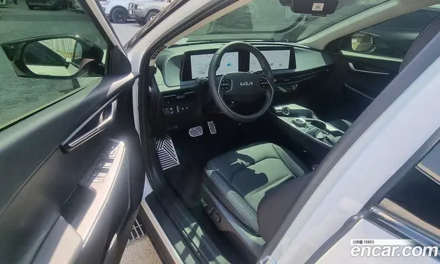 Kia EV6 2024 автомат (гидро), миниатюра 5