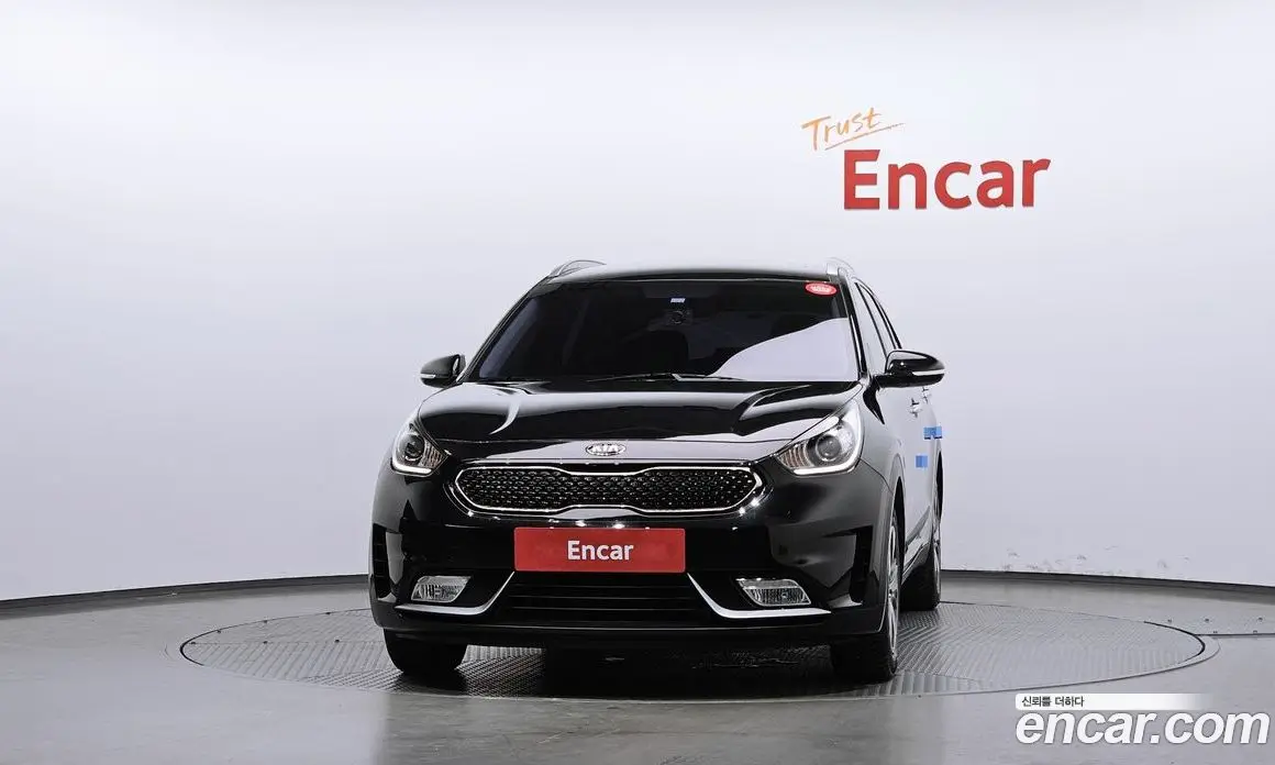 Kia Niro 2017 1.6 автомат (гидро), фото 3 Kia Niro 2017 1.6 автомат (гидро), фото 3