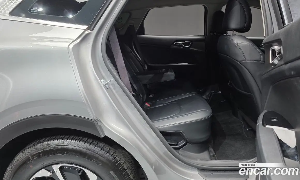 Kia Sportage 2023 1.6 автомат (гидро), фото 12