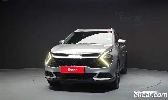 Kia Sportage 2023 1.6 автомат (гидро), миниатюра 3