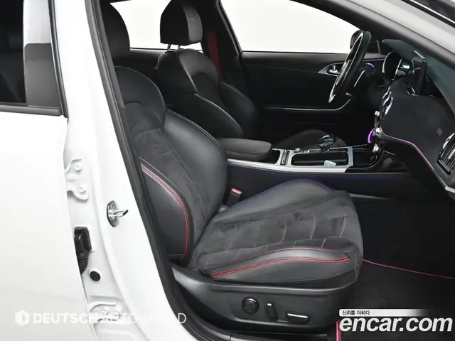 Kia Stinger 2022 3.3 автомат (гидро), миниатюра 10 Kia Stinger 2022 3.3 автомат (гидро), миниатюра 10