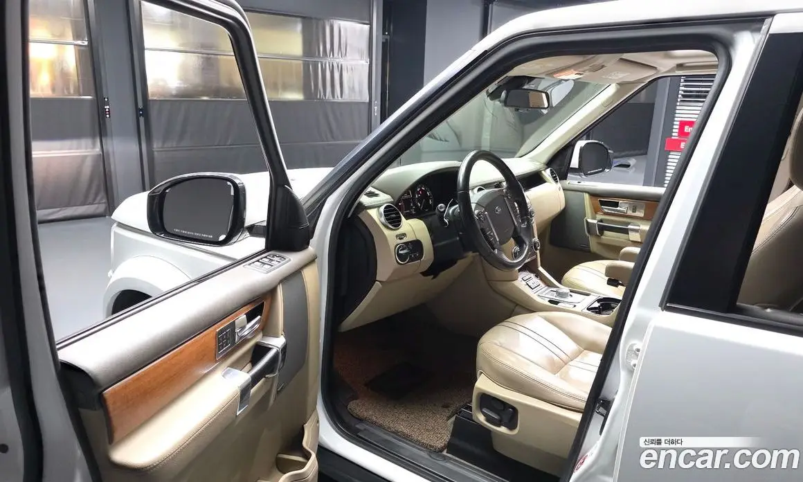 Land Rover Discovery 2015 3.0 автомат (гидро), фото 10 Land Rover Discovery 2015 3.0 автомат (гидро), фото 10