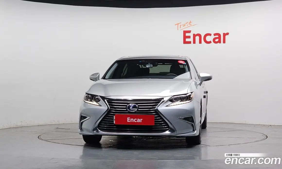 Lexus ES 2016 2.5 автомат (гидро), фото 3