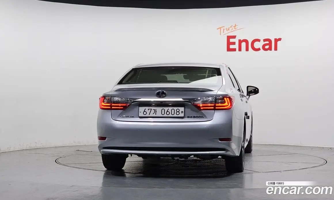 Lexus ES 2016 2.5 автомат (гидро), фото 4