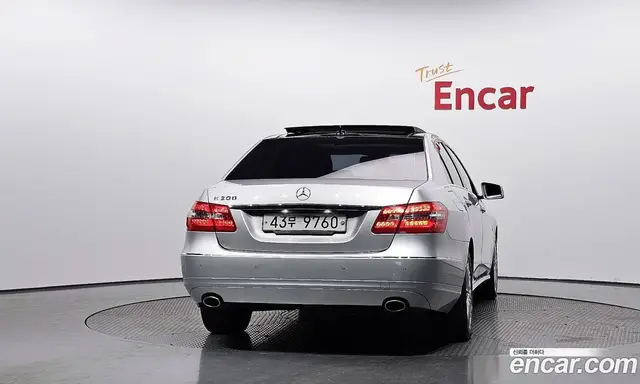 Mercedes-Benz E-Class 2012 3.5 автомат (гидро), миниатюра 4 Mercedes-Benz E-Class 2012 3.5 автомат (гидро), миниатюра 4