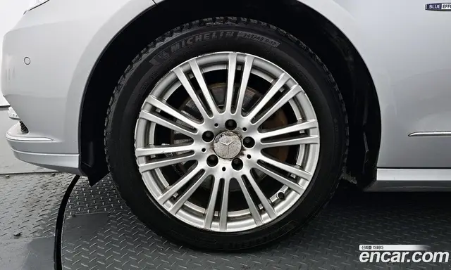 Mercedes-Benz E-Class 2012 3.5 автомат (гидро), миниатюра 5 Mercedes-Benz E-Class 2012 3.5 автомат (гидро), миниатюра 5