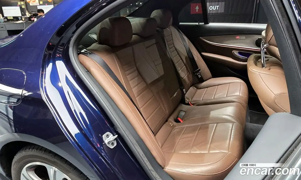 Mercedes-Benz E-Class 2019 2.0 автомат (гидро), фото 12 Mercedes-Benz E-Class 2019 2.0 автомат (гидро), фото 12