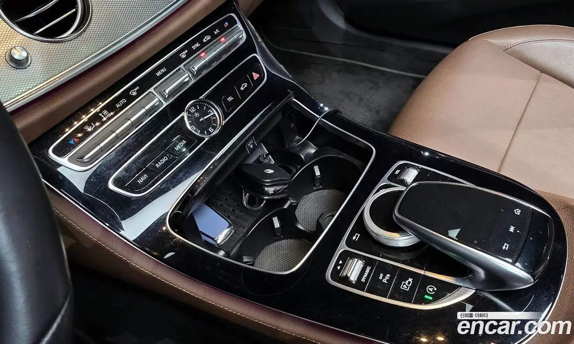Mercedes-Benz E-Class 2019 2.0 автомат (гидро), фото 18 Mercedes-Benz E-Class 2019 2.0 автомат (гидро), фото 18