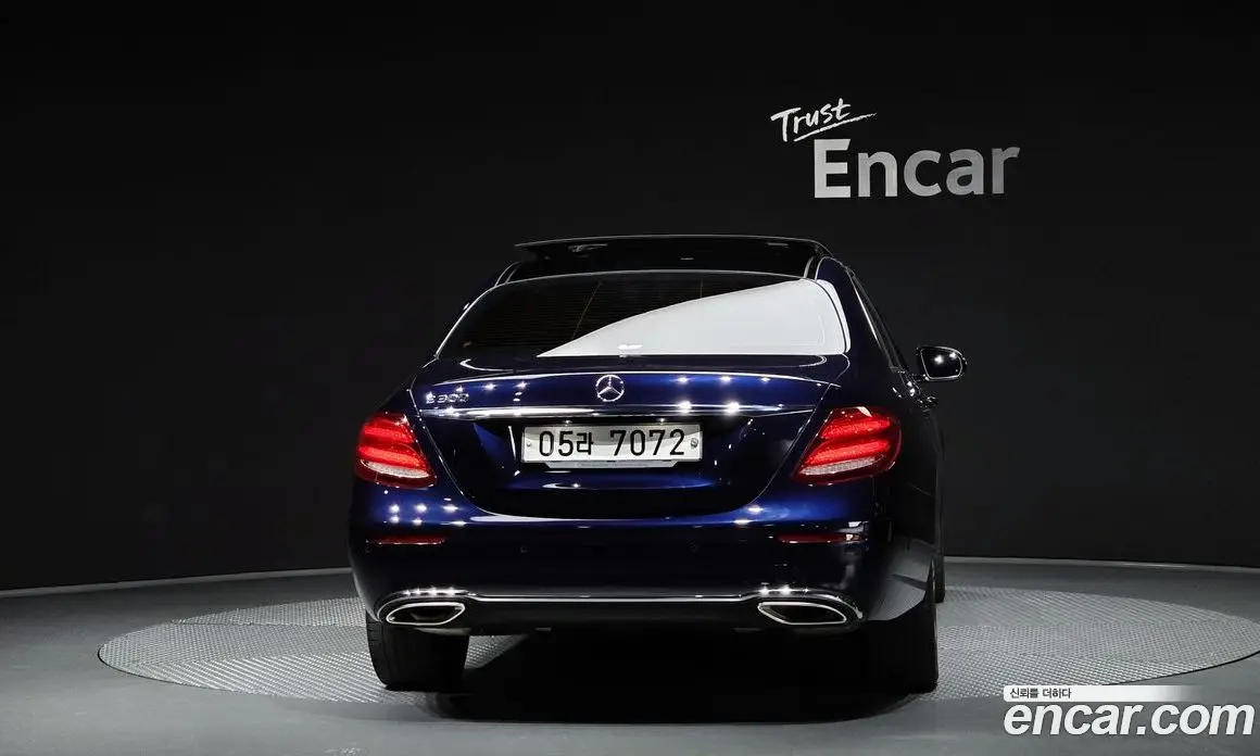 Mercedes-Benz E-Class 2019 2.0 автомат (гидро), фото 4 Mercedes-Benz E-Class 2019 2.0 автомат (гидро), фото 4