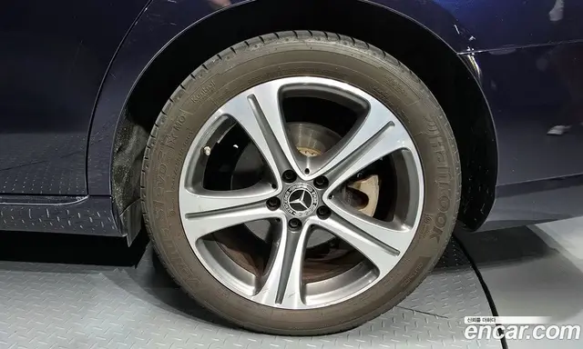 Mercedes-Benz E-Class 2019 2.0 автомат (гидро), миниатюра 5 Mercedes-Benz E-Class 2019 2.0 автомат (гидро), миниатюра 5