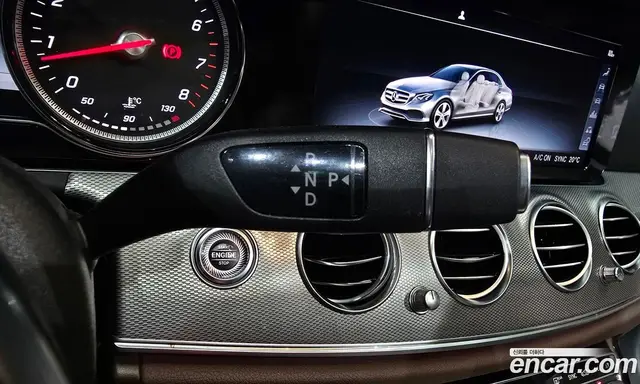 Mercedes-Benz E-Class 2019 2.0 автомат (гидро), миниатюра 9 Mercedes-Benz E-Class 2019 2.0 автомат (гидро), миниатюра 9