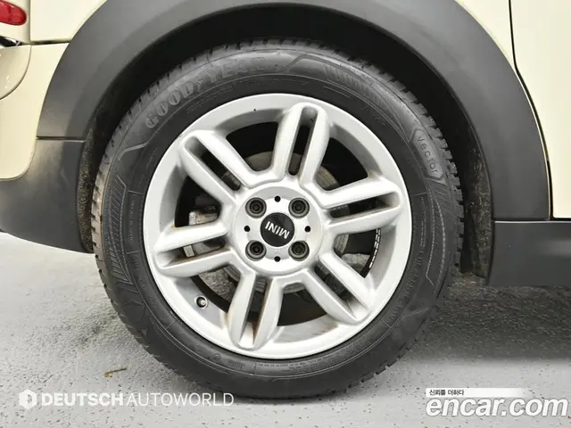 Mini Clubman 2013 2.0 автомат (гидро), миниатюра 5 Mini Clubman 2013 2.0 автомат (гидро), миниатюра 5