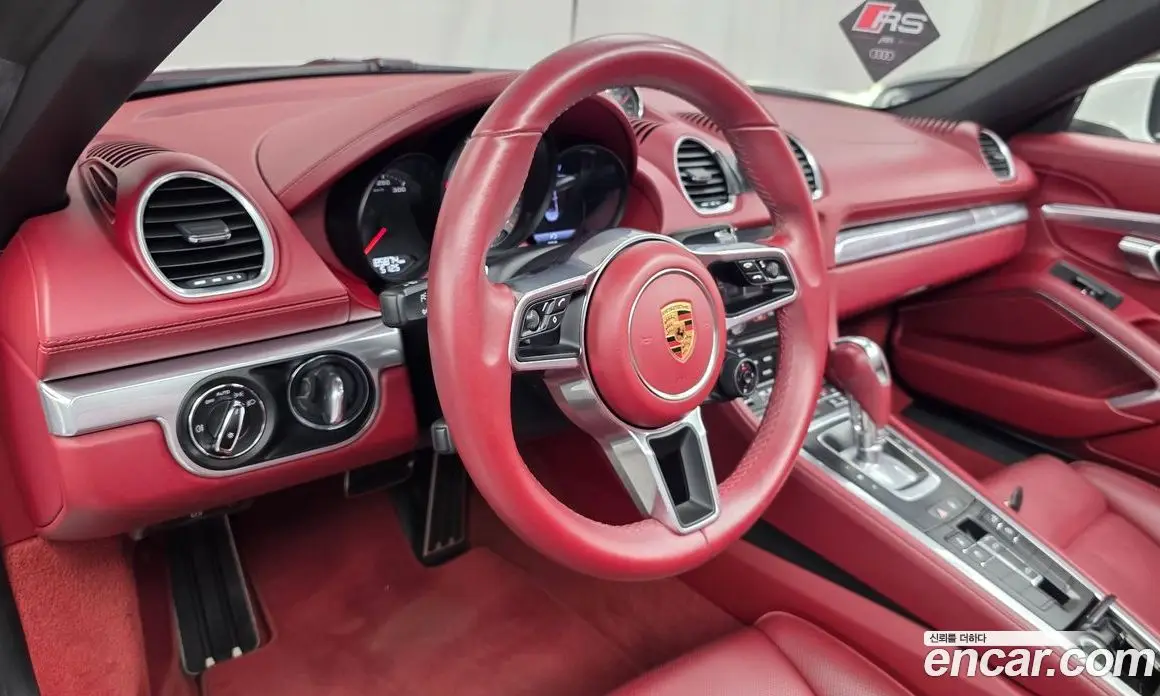 Porsche 718 2016 2.5 автомат (гидро), фото 17 Porsche 718 2016 2.5 автомат (гидро), фото 17