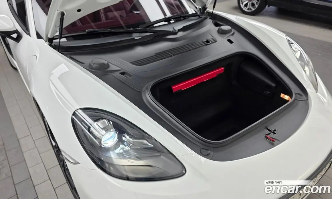 Porsche 718 2016 2.5 автомат (гидро), фото 6 Porsche 718 2016 2.5 автомат (гидро), фото 6