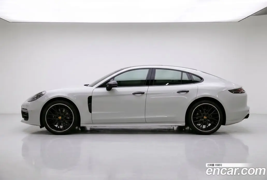 Porsche Panamera 2020 3.0 автомат (гидро), фото 1 Porsche Panamera 2020 3.0 автомат (гидро), фото 1