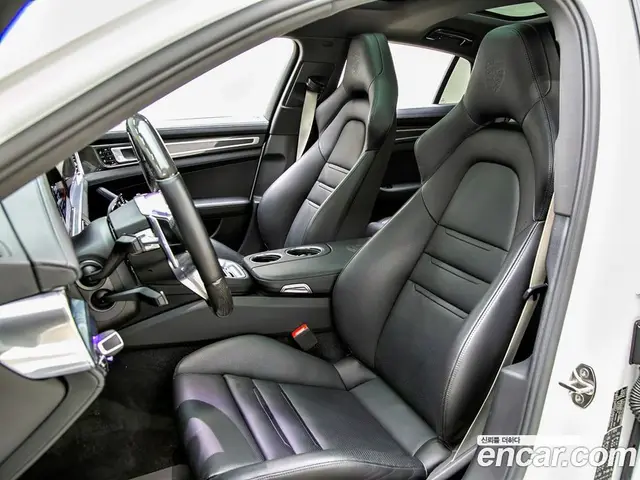 Porsche Panamera 2020 3.0 автомат (гидро), миниатюра 11 Porsche Panamera 2020 3.0 автомат (гидро), миниатюра 11