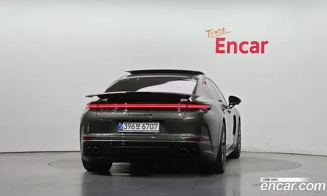 Porsche Panamera 2025 4.0 автомат (гидро), миниатюра 4
