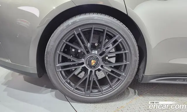 Porsche Panamera 2025 4.0 автомат (гидро), миниатюра 5