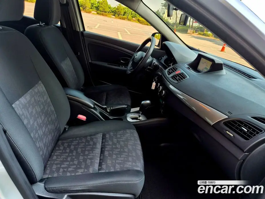 Renault (Samsung) SM3 2014 1.6 автомат (гидро), фото 11 Renault (Samsung) SM3 2014 1.6 автомат (гидро), фото 11