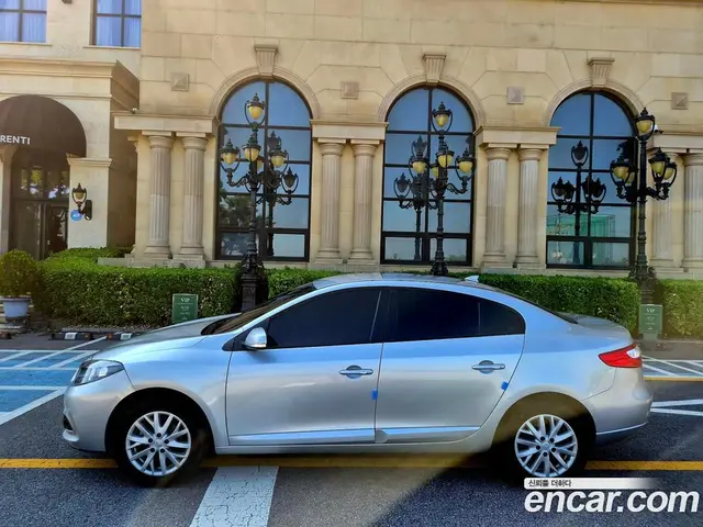 Renault (Samsung) SM3 2014 1.6 автомат (гидро), миниатюра 3 Renault (Samsung) SM3 2014 1.6 автомат (гидро), миниатюра 3