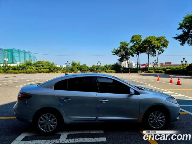 Renault (Samsung) SM3 2014 1.6 автомат (гидро), миниатюра 7 Renault (Samsung) SM3 2014 1.6 автомат (гидро), миниатюра 7