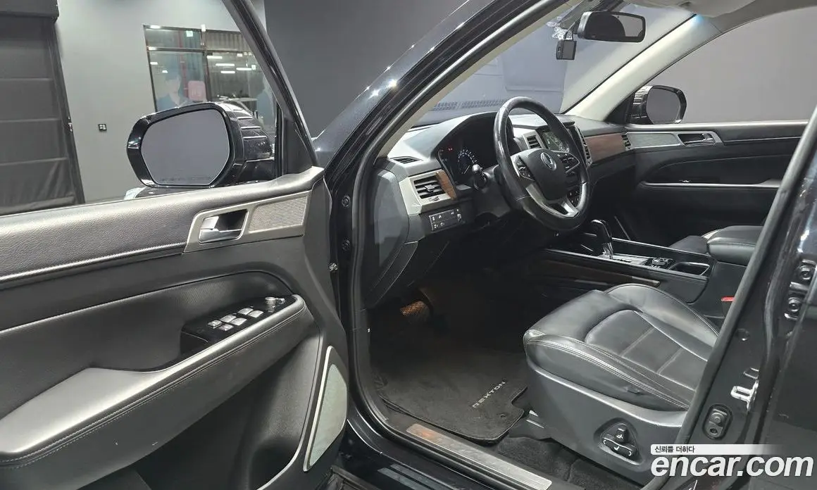 SsangYong Rexton 2018 2.2 автомат (гидро), фото 10 SsangYong Rexton 2018 2.2 автомат (гидро), фото 10