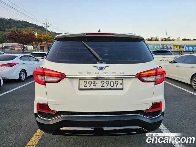 SsangYong Rexton 2019 2.2 автомат (гидро), миниатюра 4 SsangYong Rexton 2019 2.2 автомат (гидро), миниатюра 4