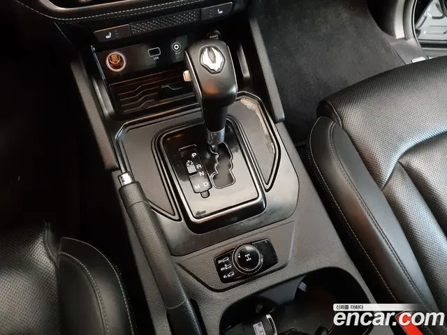 SsangYong Rexton 2020 2.2 автомат (гидро), миниатюра 9