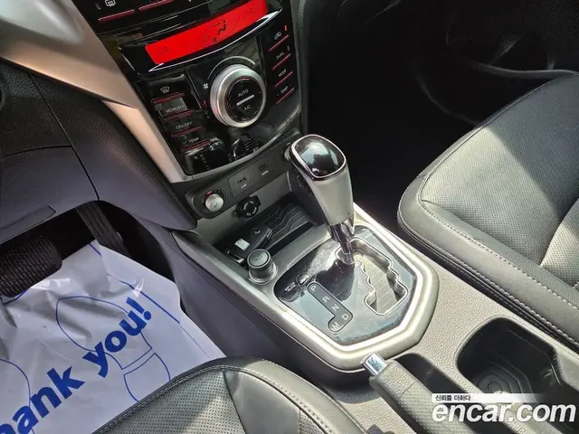 SsangYong TIBOLI 2015 1.6 автомат (гидро), миниатюра 7