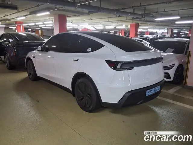 Tesla Model Y 2026 0.4 автомат (гидро), миниатюра 2