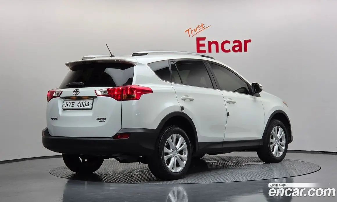 Toyota RAV4 2013 2.5 автомат (гидро), фото 2 Toyota RAV4 2013 2.5 автомат (гидро), фото 2