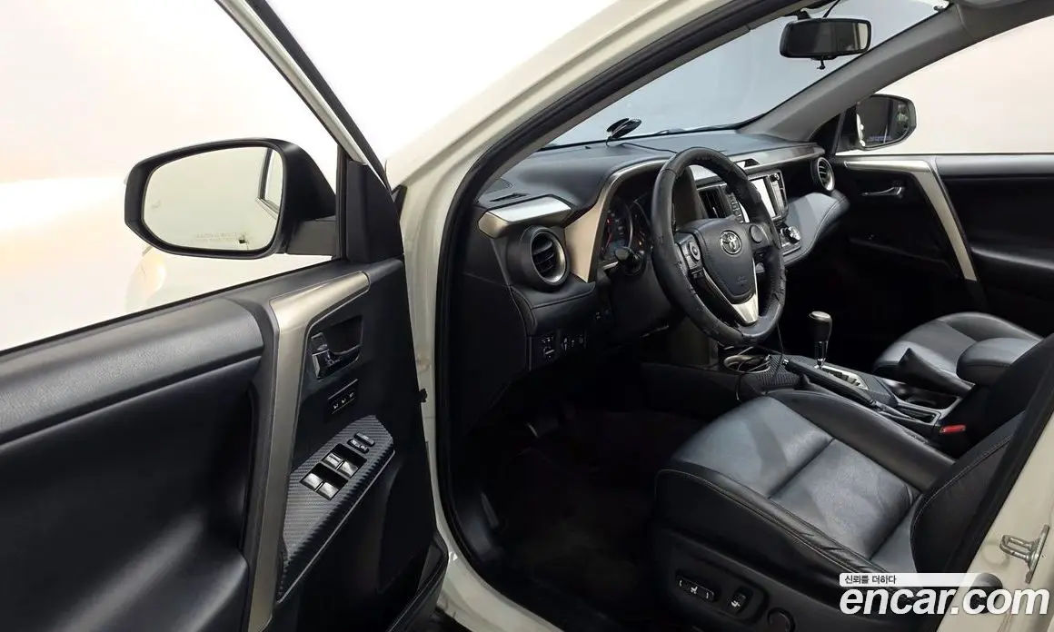 Toyota RAV4 2013 2.5 автомат (гидро), фото 10 Toyota RAV4 2013 2.5 автомат (гидро), фото 10