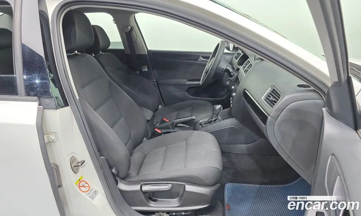 Volkswagen Jetta 2011 1.6 автомат (гидро), фото 11 Volkswagen Jetta 2011 1.6 автомат (гидро), фото 11