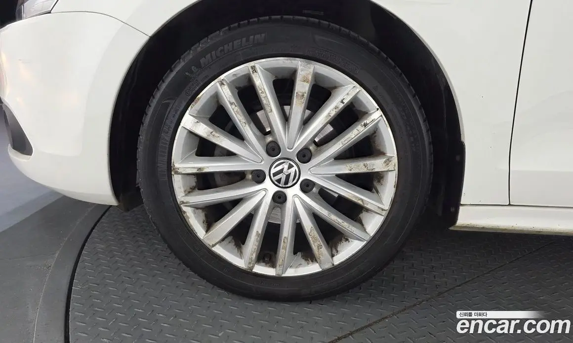 Volkswagen Jetta 2011 1.6 автомат (гидро), фото 5 Volkswagen Jetta 2011 1.6 автомат (гидро), фото 5
