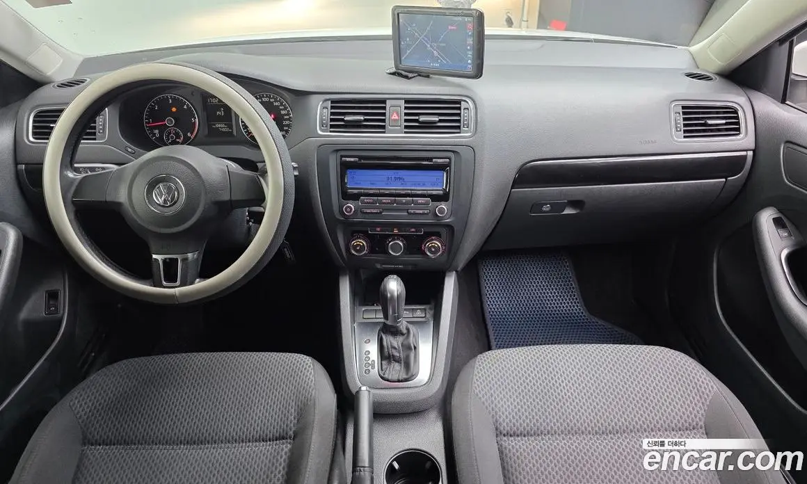 Volkswagen Jetta 2011 1.6 автомат (гидро), фото 7 Volkswagen Jetta 2011 1.6 автомат (гидро), фото 7