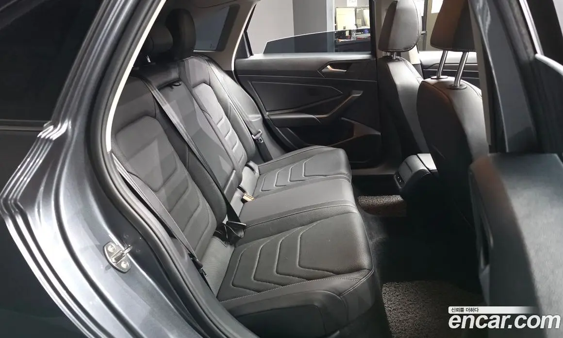 Volkswagen Jetta 2021 1.4 автомат (гидро), фото 12