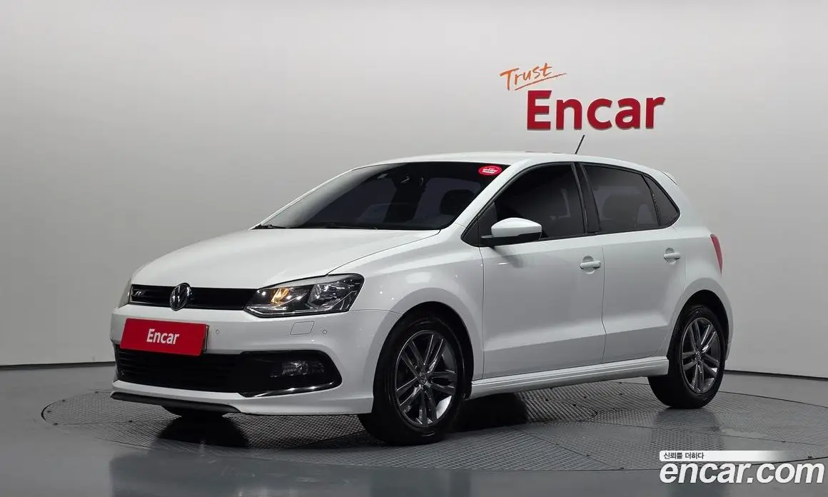 Volkswagen Polo 2015 1.4 автомат (гидро), фото 1 Volkswagen Polo 2015 1.4 автомат (гидро), фото 1