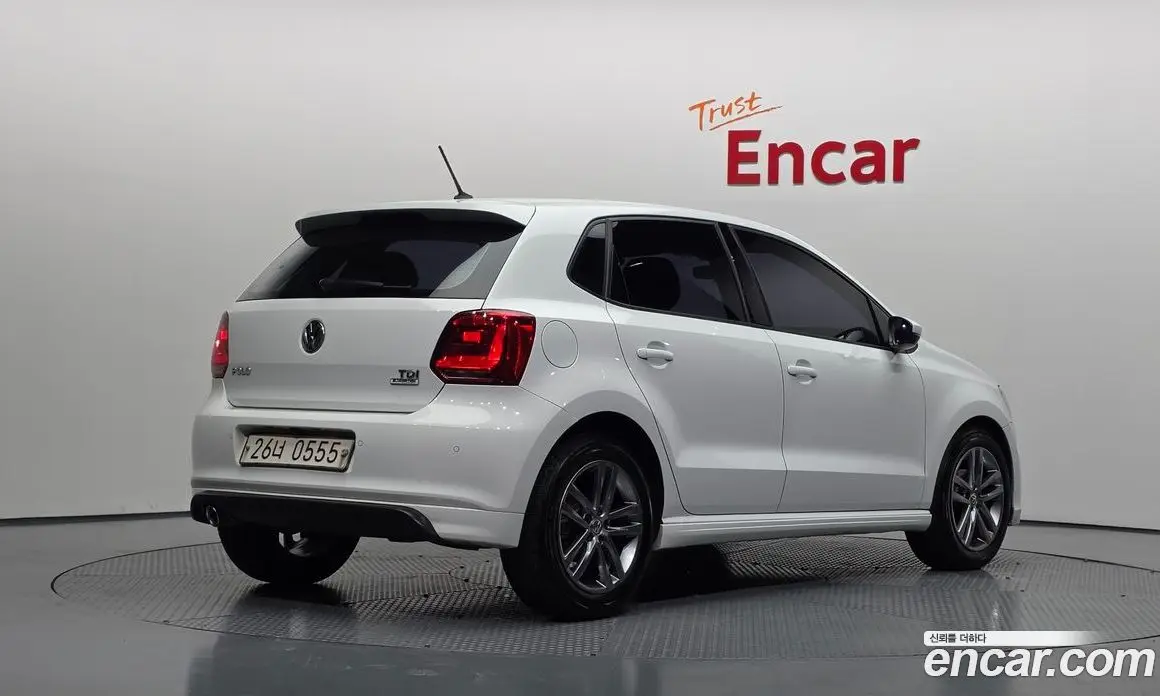Volkswagen Polo 2015 1.4 автомат (гидро), фото 2 Volkswagen Polo 2015 1.4 автомат (гидро), фото 2