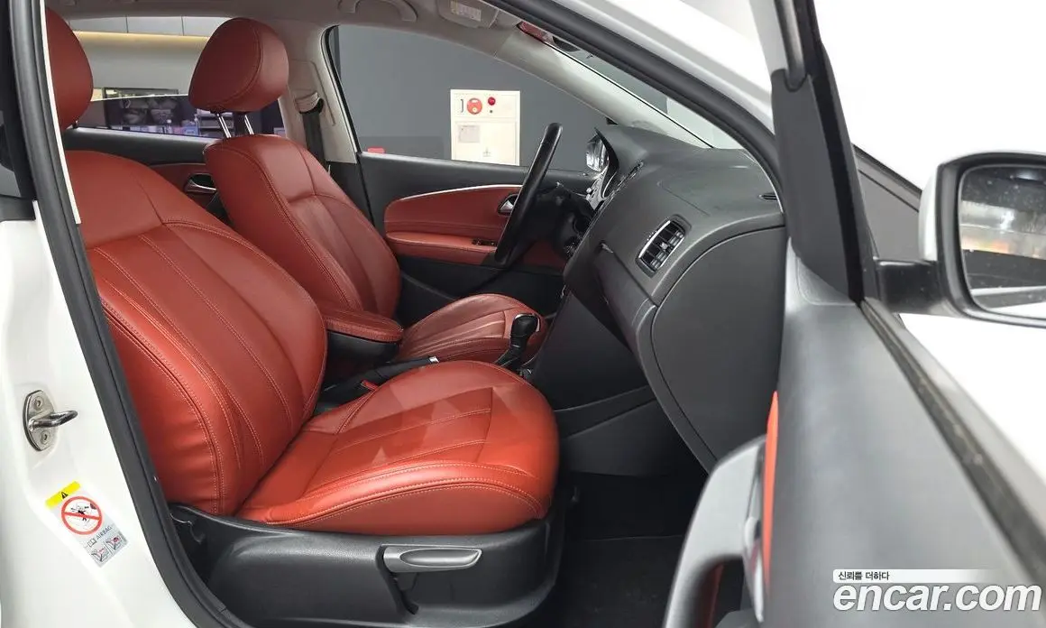 Volkswagen Polo 2015 1.4 автомат (гидро), фото 11 Volkswagen Polo 2015 1.4 автомат (гидро), фото 11