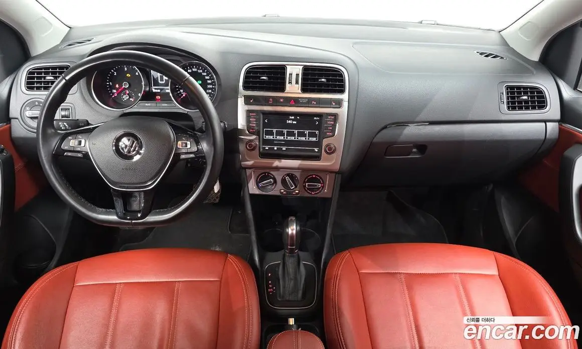 Volkswagen Polo 2015 1.4 автомат (гидро), фото 7 Volkswagen Polo 2015 1.4 автомат (гидро), фото 7