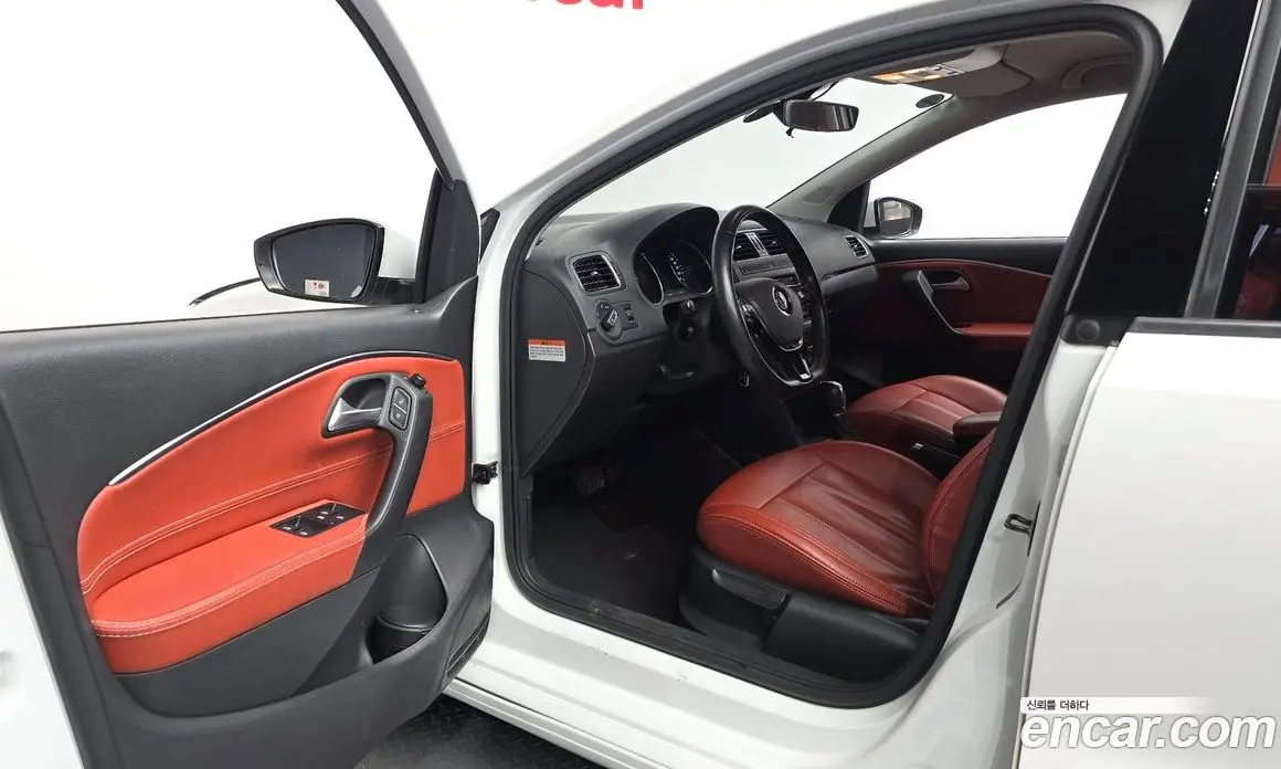 Volkswagen Polo 2015 1.4 автомат (гидро), фото 10 Volkswagen Polo 2015 1.4 автомат (гидро), фото 10