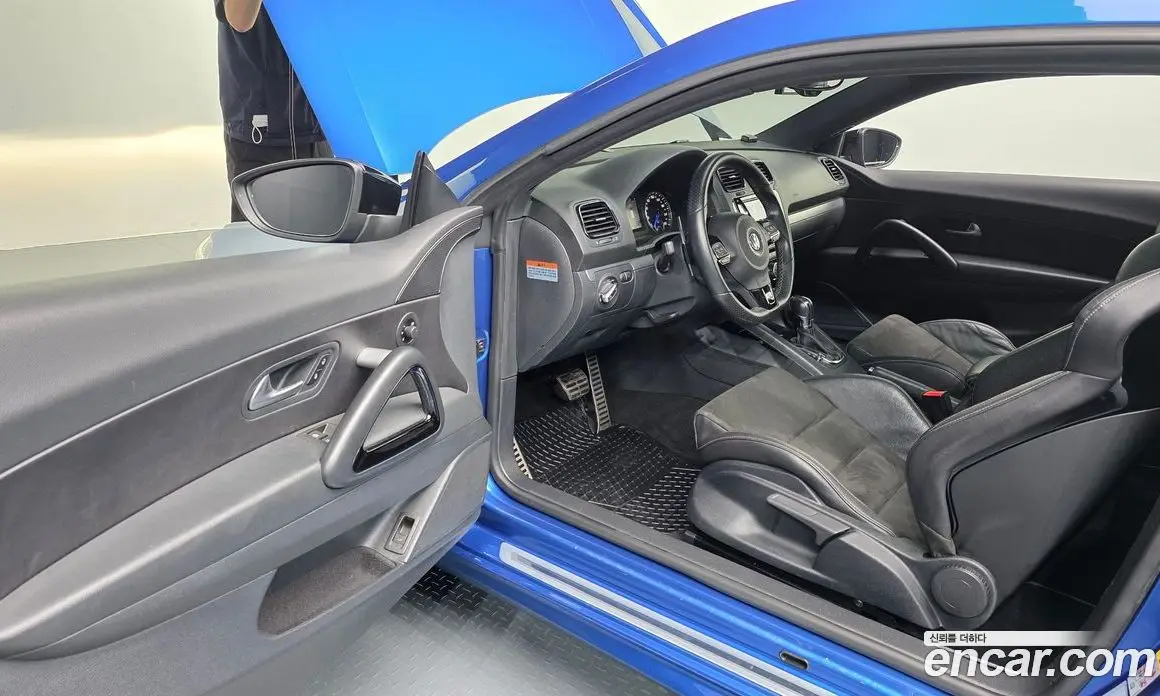 Volkswagen Scirocco 2013 2.0 автомат (гидро), фото 10 Volkswagen Scirocco 2013 2.0 автомат (гидро), фото 10